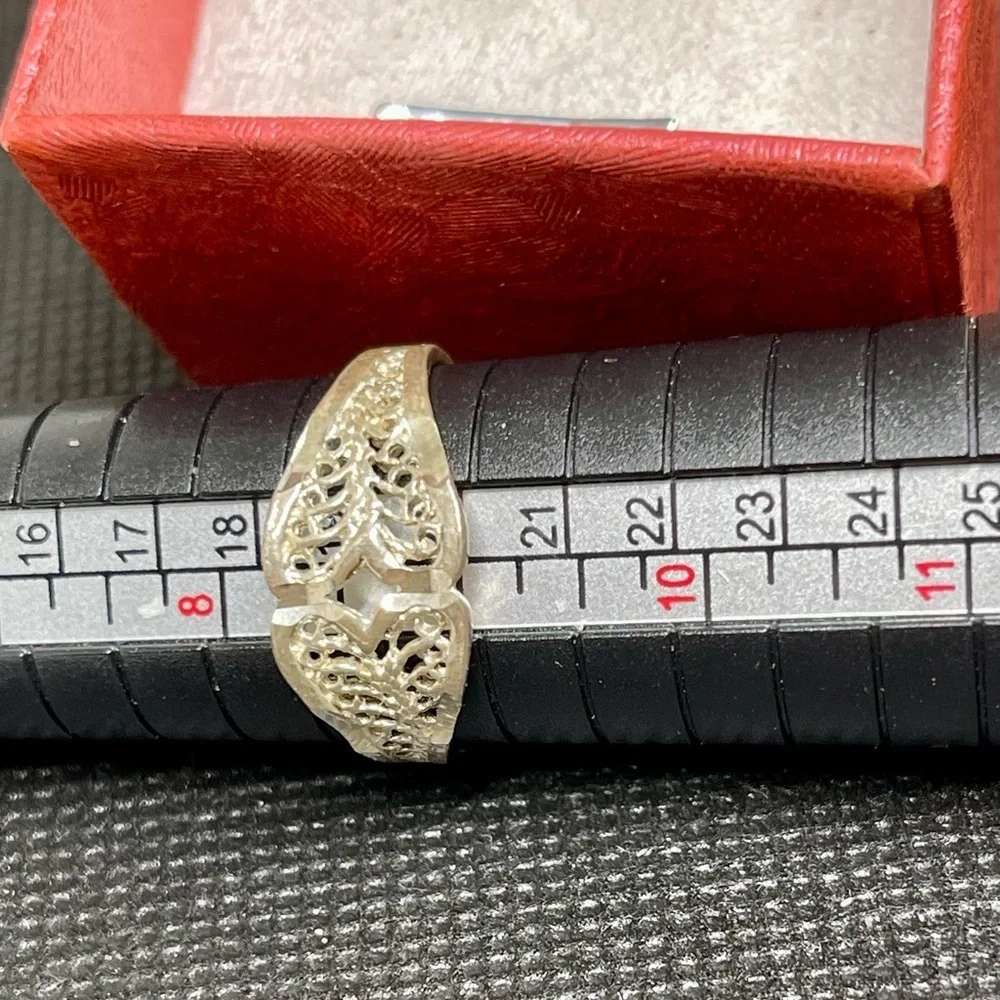 NIB! Elegant 925 Sterling Silver Women's Ring 9 Gift Box Included Heart